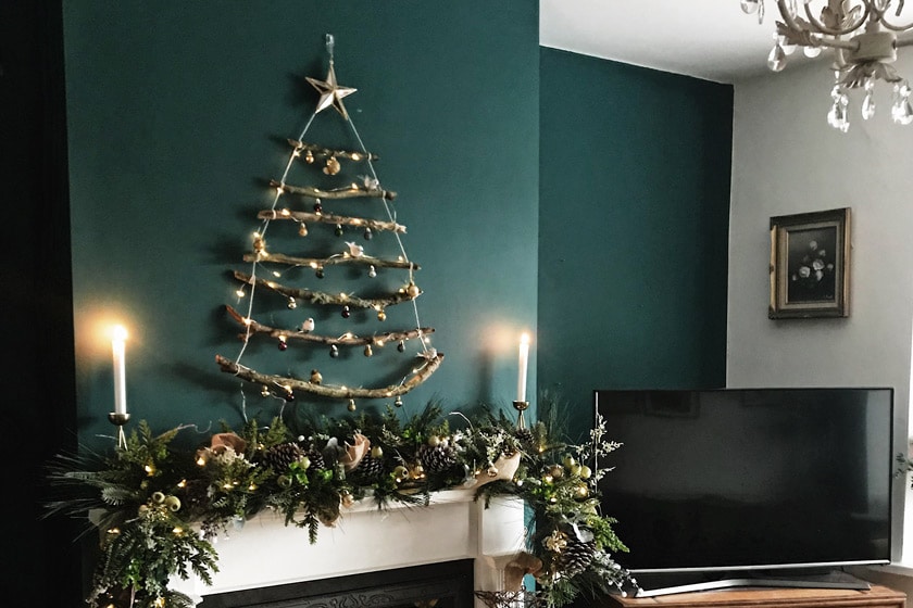 Idee per la decorazione natalizia del camino
